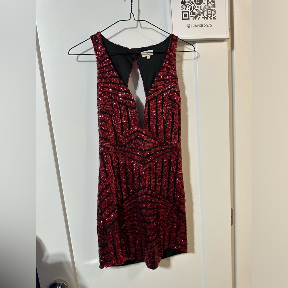 Red sequin mini dress new years Christmas tea and cup
LA size small